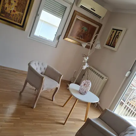 Apartman Kutak Na Lekinom Brdu *